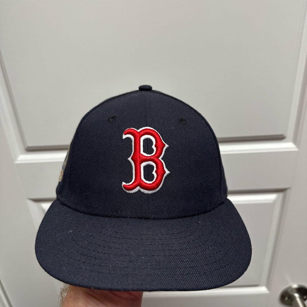 Limited Edition Red Sox World Series Hat - Picture 2 of 4
